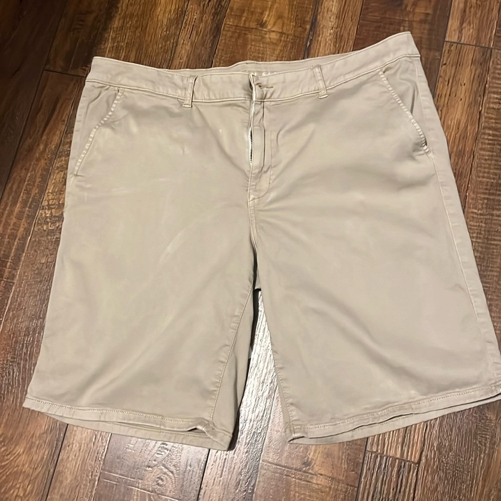 American Eagle size 20 khaki shorts
